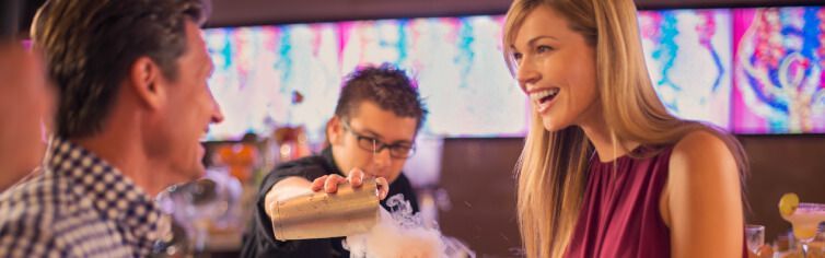 Bar moléculaire du bateau de croisière Celebrity Eclipse